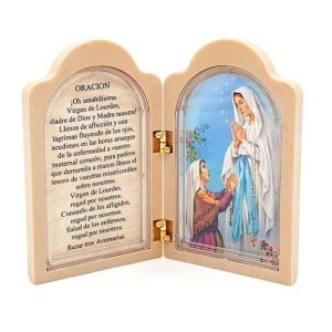 Díptico Virgen de Lourdes con oración en castellano, efecto madera