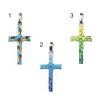 tres cruces con forma de cruz latina una cruz colgante con forma de cruz latina con anilla en la parte superior la cruz es de color plateado y en la parte frontal tiene motas de color rojo azul y verde la otra cruz es un colgante con forma de cruz latina con anilla en la parte superior la cruz es de color plateado y en la parte frontal tiene motas de color azul de diferentes tonalidades y la tercera cruz es colgante con forma de cruz latina con anilla en la parte superior la cruz es de color plateado y en la parte frontal tiene motas de color verde de diferentes tonalidades