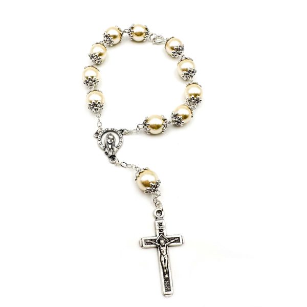 Pulsera denario de cristal efecto perla y medalla Virgen María