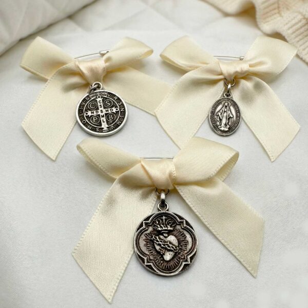 broche cuna