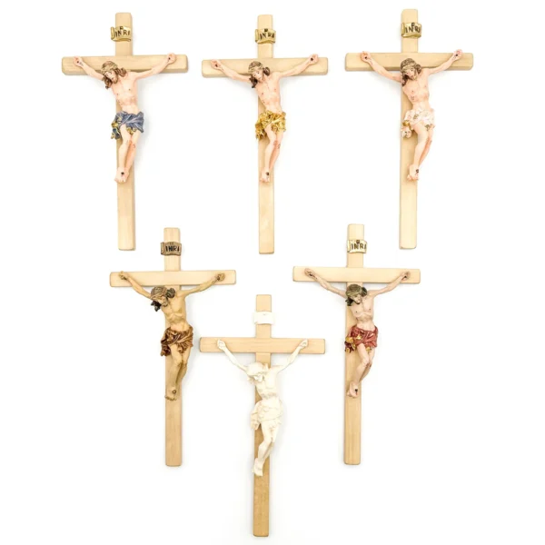 coleccion crucifijos de pared de madera varios tamanos y colores