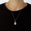 colgante medalla milagrosa estilo calado oro 18k y oro blanco pequeno modelo