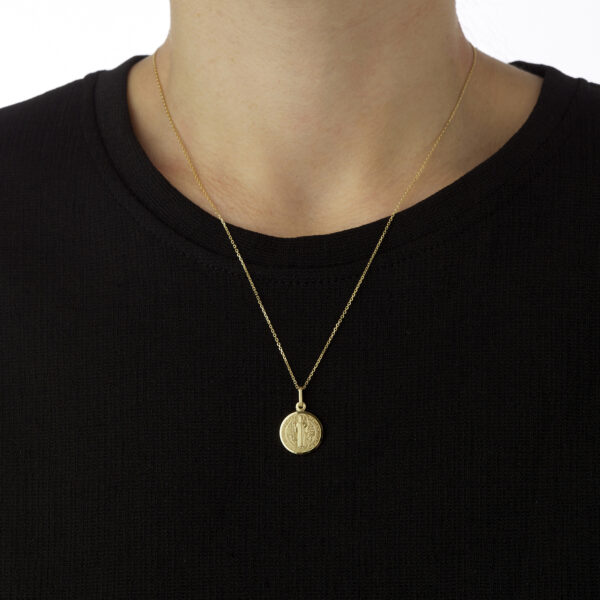 colgante medalla san benito oro 18k 109651