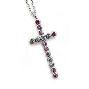 Collar con cruz latina, en plata y con circonitas preciosas, dos modelos