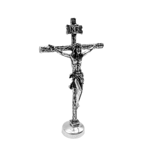 crucifijo metal base detalle