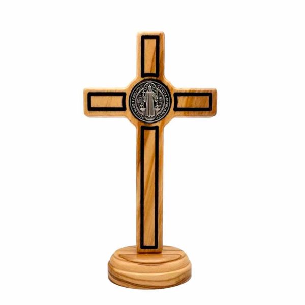 crucifijo pie san benito detras
