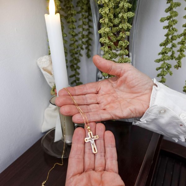 crucifijo plata y bano oro 2