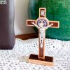 crucifijo san benito madera