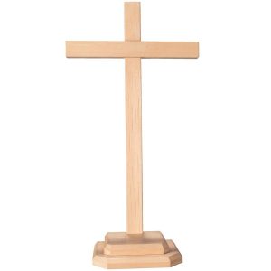 cruz con pedestal en talla de madera