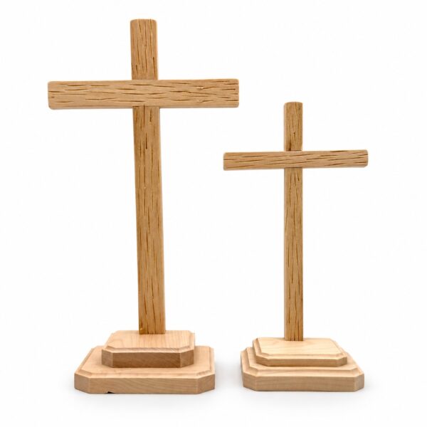 cruz con pedestal en talla de madera dos medidas