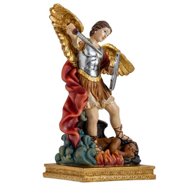 figura san miguel derrotando al mal tres cuartos 2
