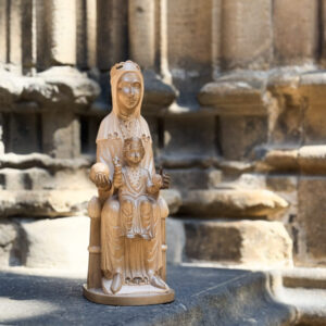 figura virgen montserrat encerada