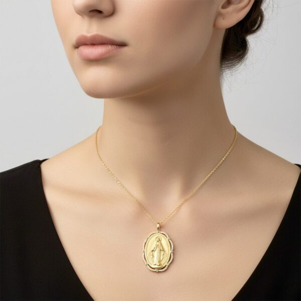 foto modelo collar