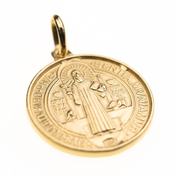 medalla san benito 3 micras