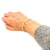 pulsera perlas mano