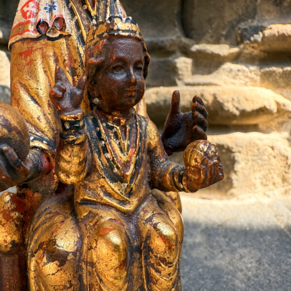talla montserrat policromada detalle jesus